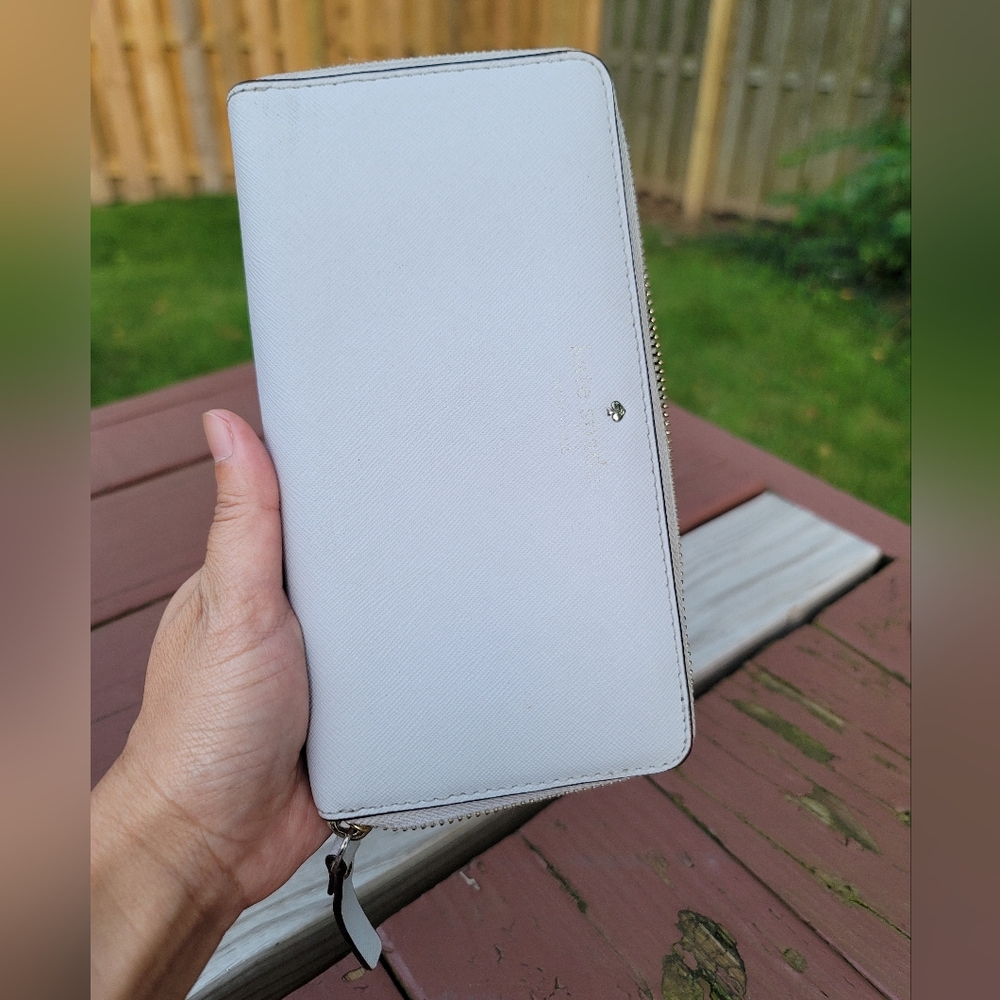 Kate Spade Light Grey Wallet